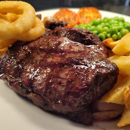 The Dolphin Inn Kingsbridge  Ruang foto