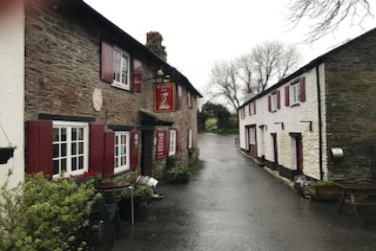 The Dolphin Inn Kingsbridge  Bagian luar foto