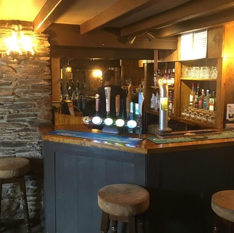 The Dolphin Inn Kingsbridge  Ruang foto