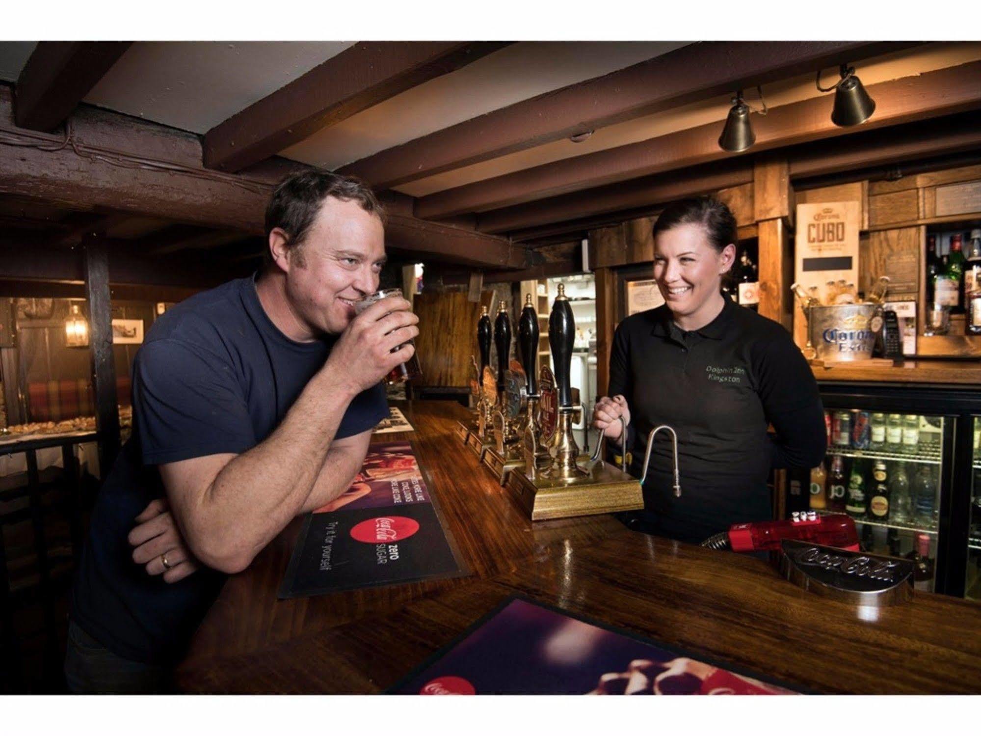 The Dolphin Inn Kingsbridge  Bagian luar foto