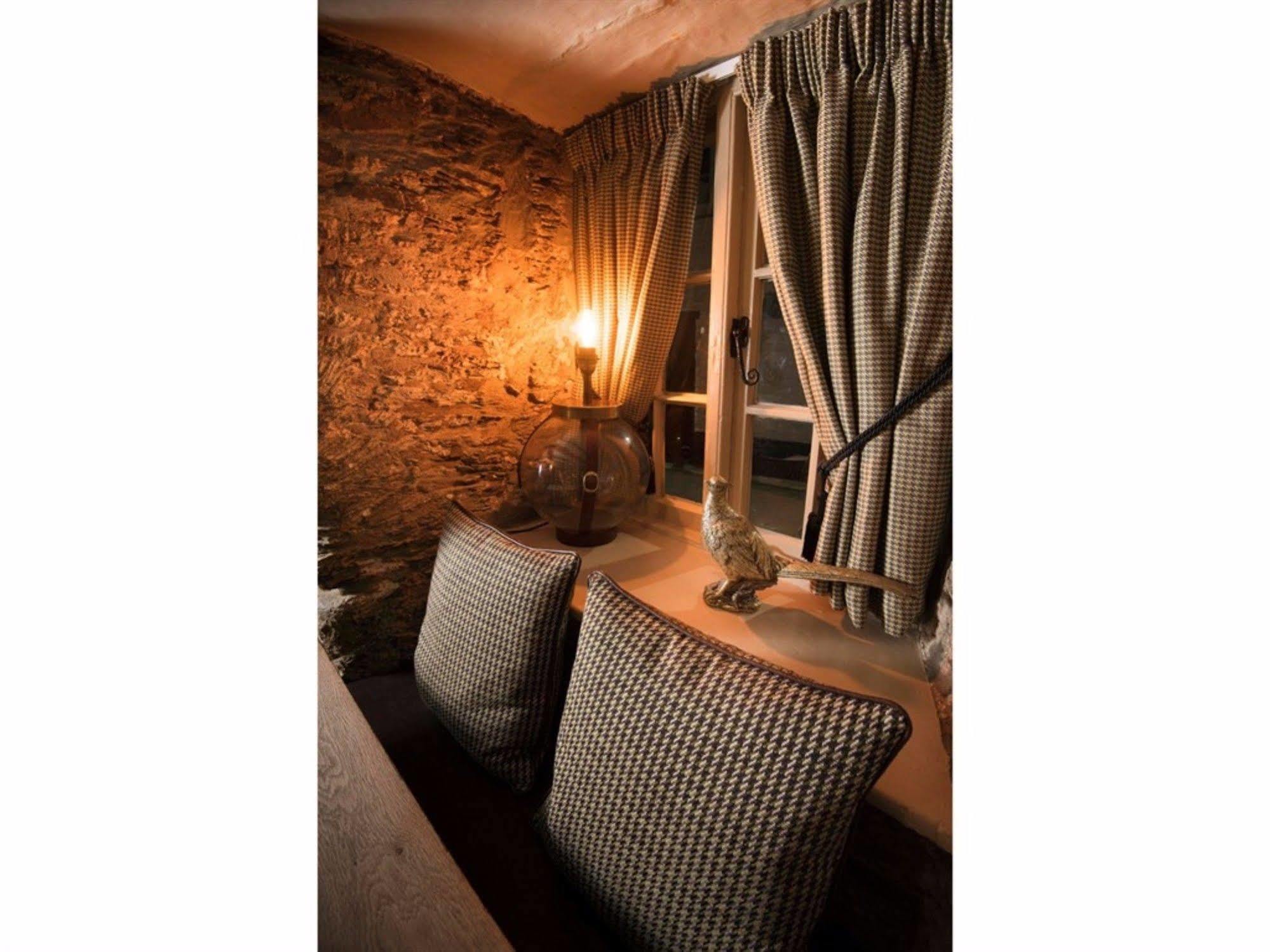 The Dolphin Inn Kingsbridge  Bagian luar foto